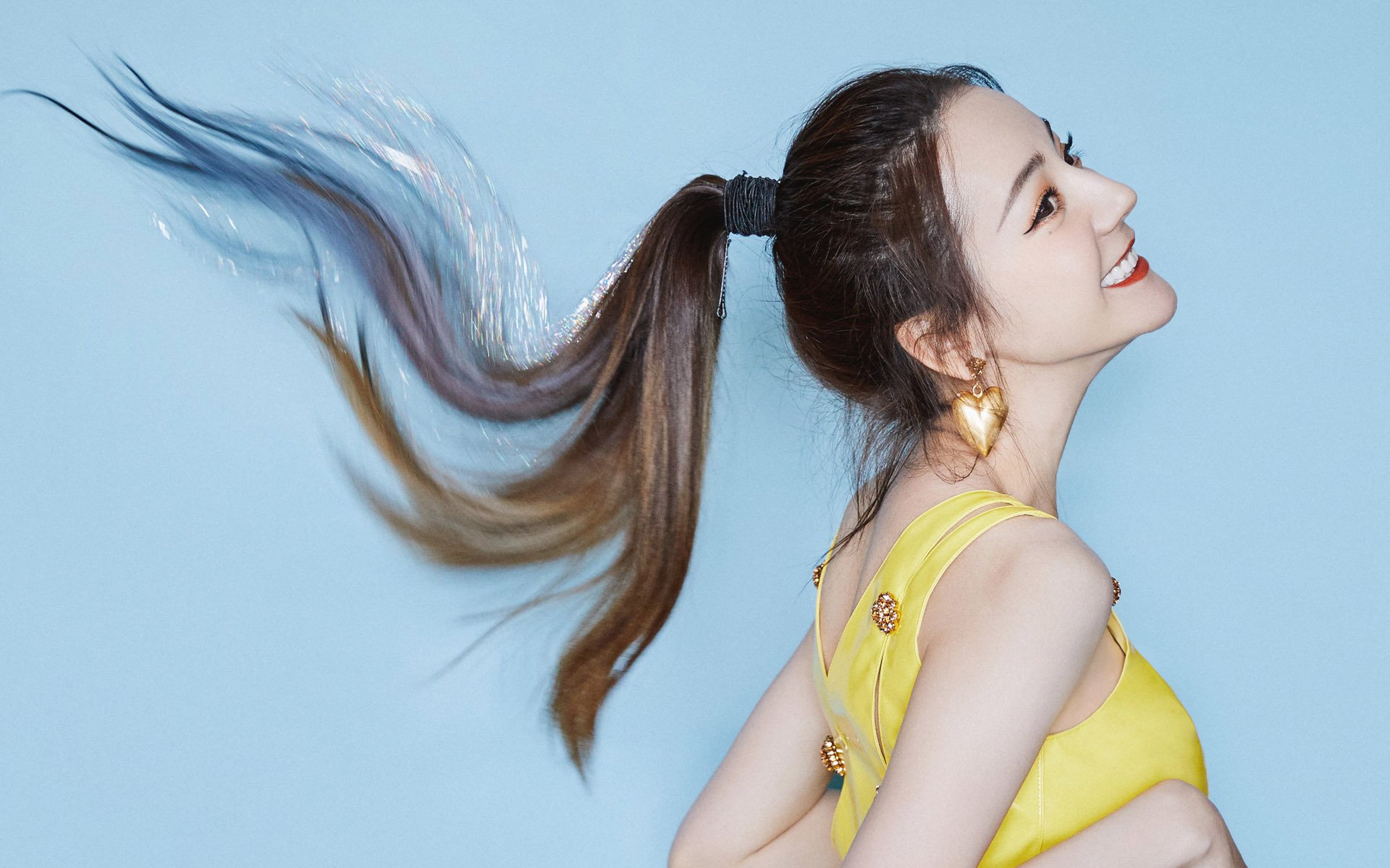 “西甲明星联袂上演精彩大戏：攻防战精彩纷呈”，西甲著名球员