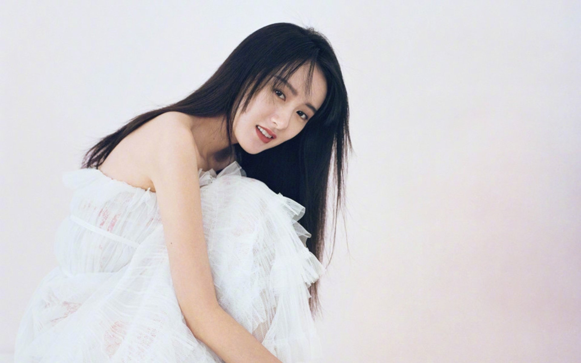 城市夜色水上冒险，灯火阑珊中的水域激情，水上夜景图片