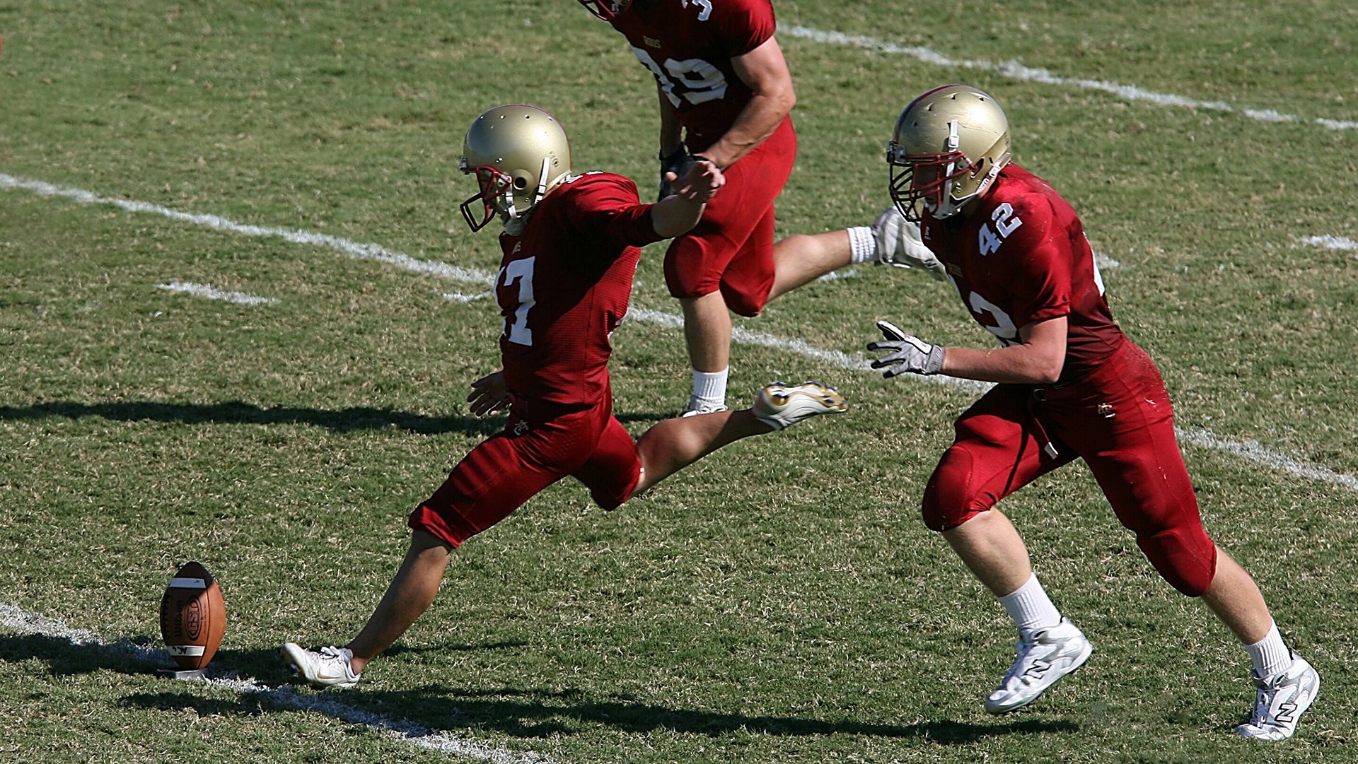 九游网页版官网-运动康复师制定个性恢复方案帮助球员更安全回归训练节奏，运动康复方案实例